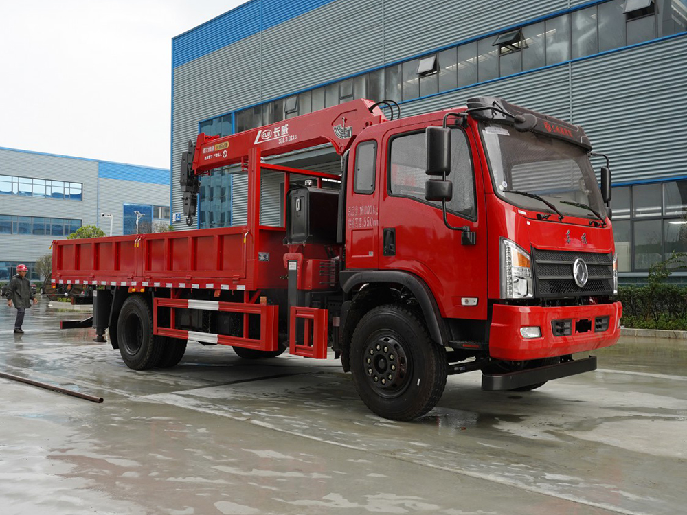 國六東風D912小黃牌長威6.3噸三節直臂吊機隨車吊