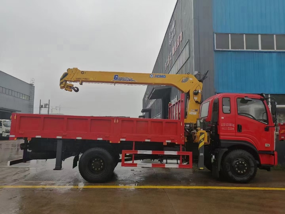 國六東風暢行D1徐工7噸四節(jié)直臂吊機隨車吊