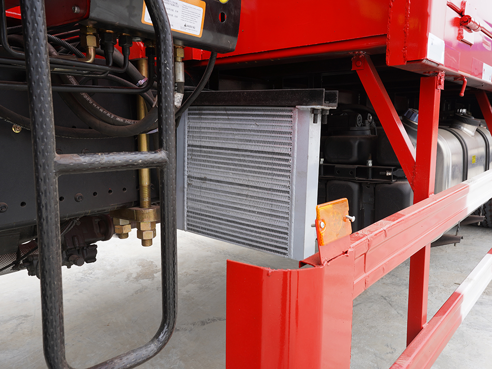 國六東風華神F5后雙橋長威12噸五節(jié)直臂吊機隨車吊