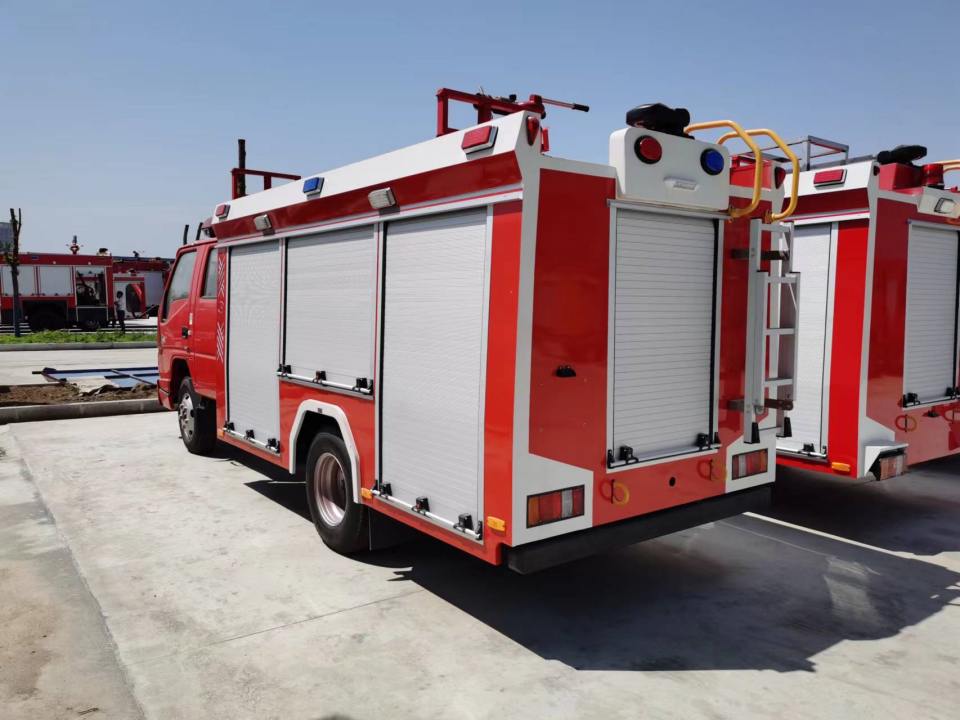 2噸江鈴水罐消防車(chē)