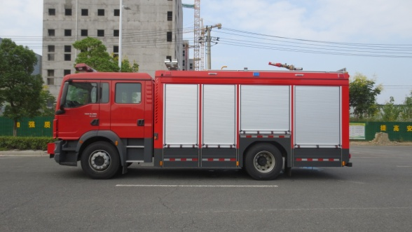 4T壓縮空氣泡沫城市主戰(zhàn)消防車